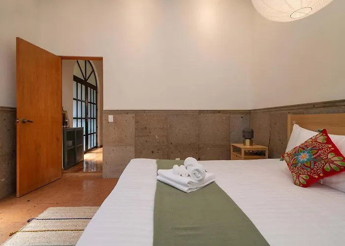 Casa Del Sol 4 Bedrooms Garden For 8 Guests Apartment *