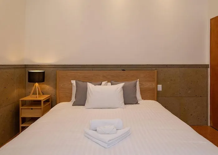 Apartment Casa Del Sol 4 Bedrooms Garden For 8 Guests *