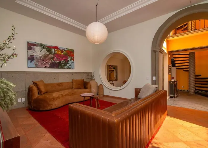 Casa Del Sol 4 Bedrooms Garden For 8 Guests