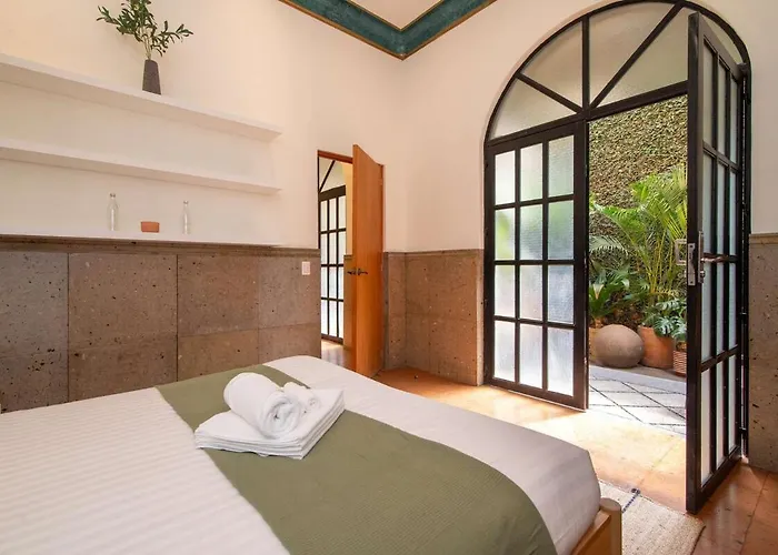 Apartment Casa Del Sol 4 Bedrooms Garden For 8 Guests *